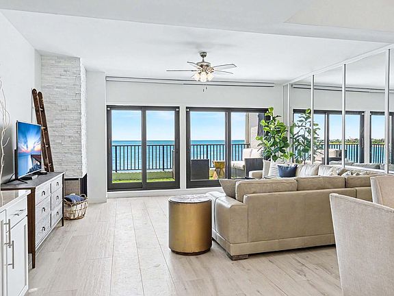 4th image of 632 La Peninsula Blvd #632