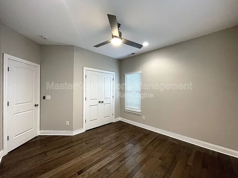 929 Ramseur St — Photo 12
