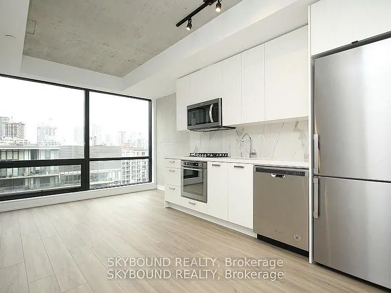 458 Richmond St W #1105 — Photo 12