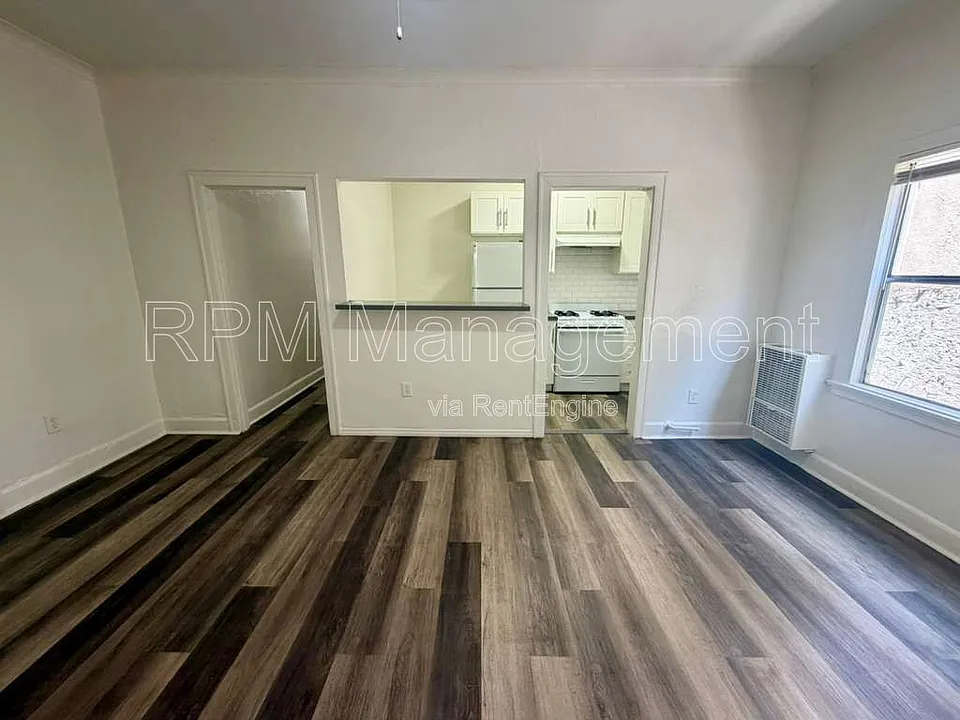 904 S Catalina St #4