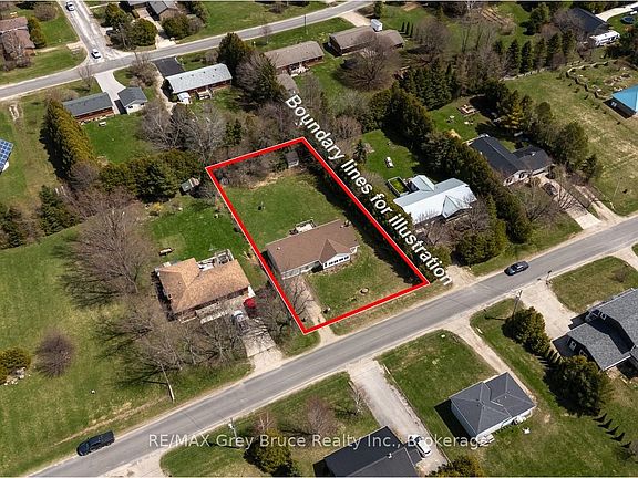 3rd image of 9 Bayfield St