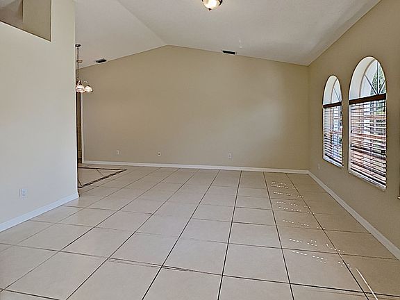 4th image of 1937 SW Libra Ln
