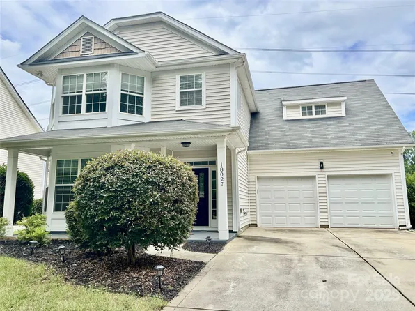 18027 Train Station Dr, Cornelius, NC 28031