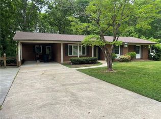 636 Colony Rd, Asheboro, NC 27205