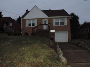 1049 Elwell St, Pittsburgh, PA