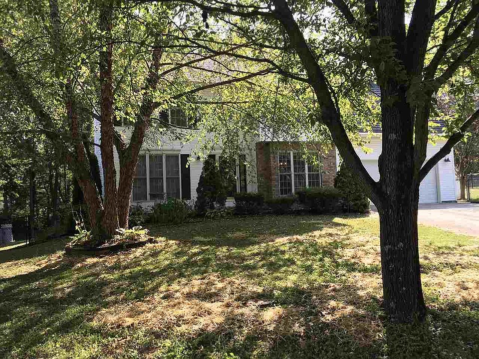 1st image of 724 W Glen Arbor Way