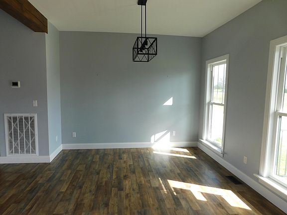 4th image of 260 Pleasant Ridge Rd