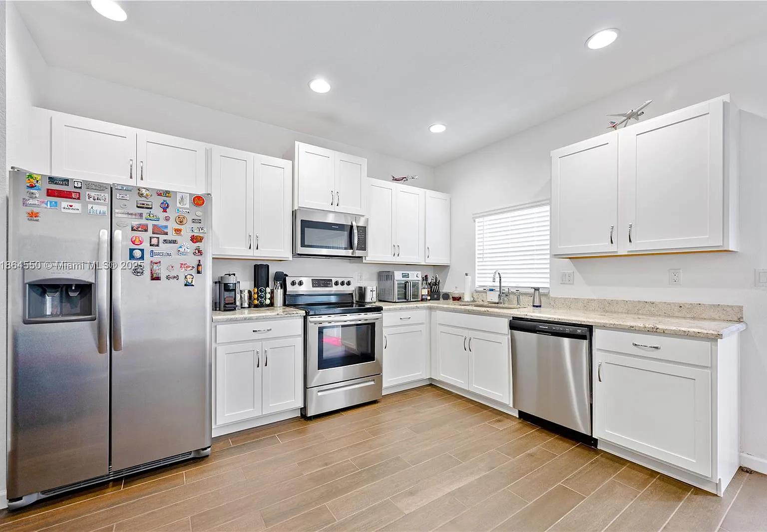 3 bed, 1496 sqft, $3,000 — Photo 2