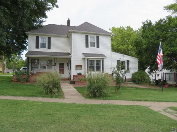 301 Allcutt Ave, Bonner Springs, KS 66012