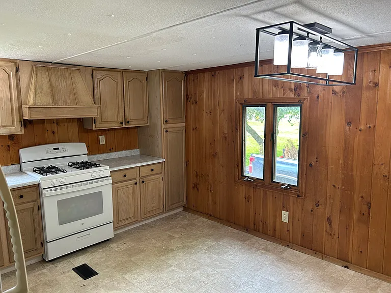 4504 State Route 177 Trlr — Photo 3