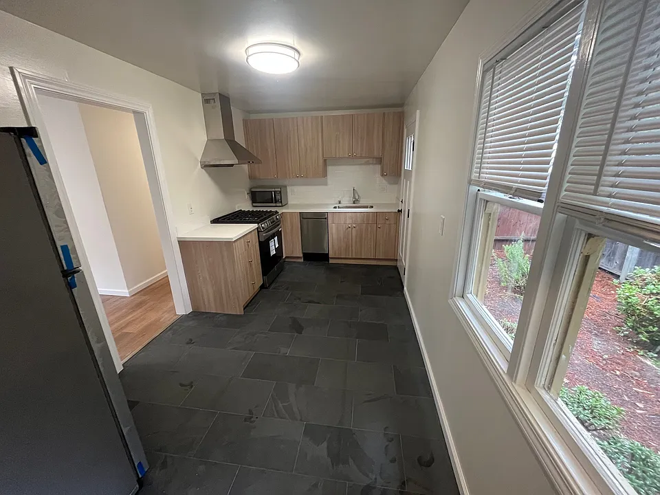 1301 Poe St #1303