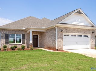 305 Avebury Rd, Meridianville, AL 35759