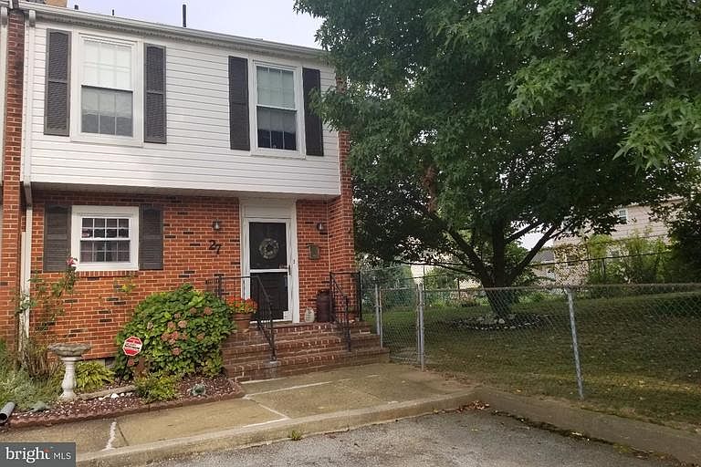 1st image of 27 Antioch Ct