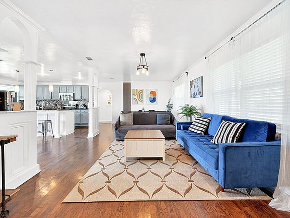 4th image of 521 Ideal Cir