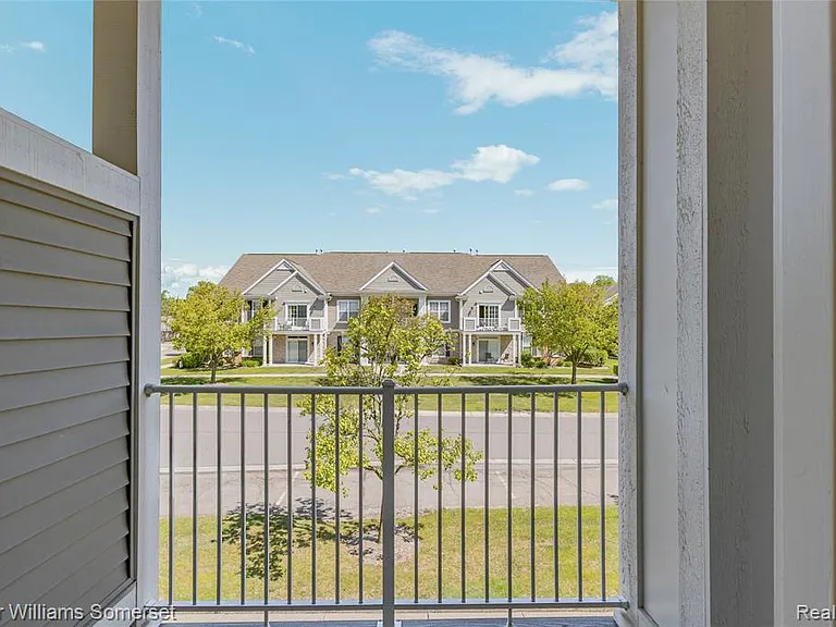 1128 Alameda Blvd — Photo 16