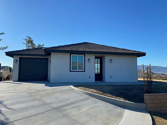 4th image of 330 Latigo Ct #A