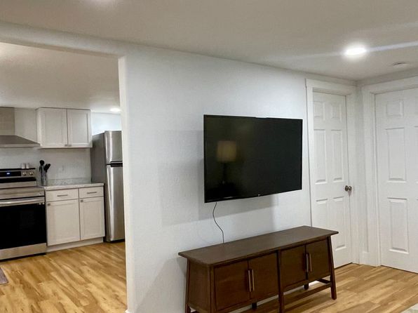 1829-1831-1833 Grace Ave #1829