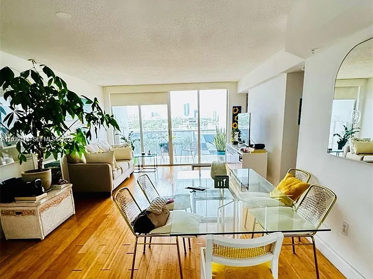 1900 Sunset Harbour Dr #815 — Photo 3