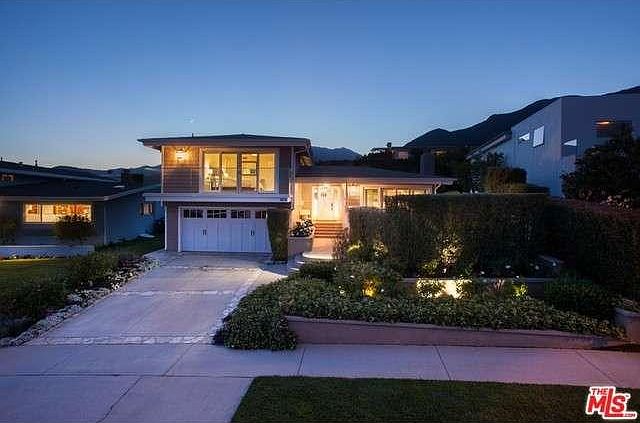 1st image of 3615 Seahorn Dr