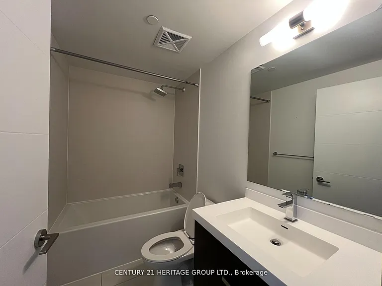 50 Wellesley St E #1202 — Photo 8