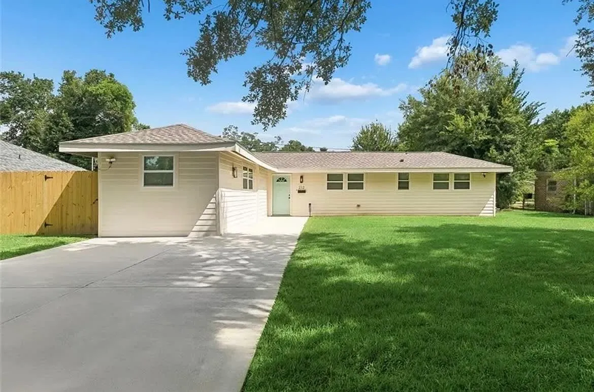 3 bed, $1,500 — Photo 2