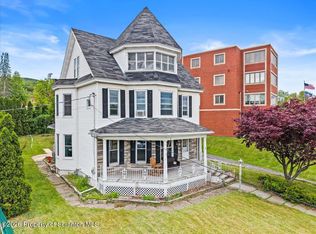 1410 Main St, Peckville, PA 18452