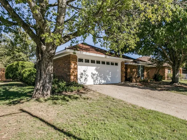 7601 Jamie Renee Ln, North Richland Hills, TX 76182