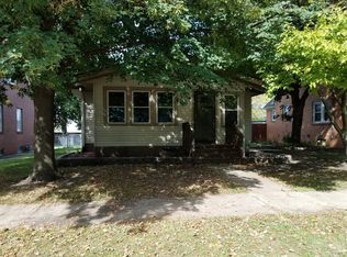 1616 S Delaware Ave, Mason City, IA 50401