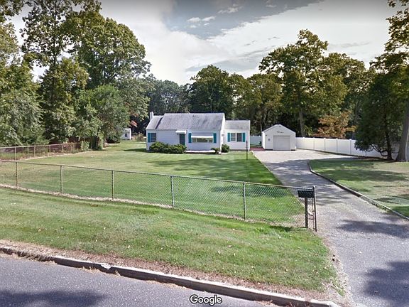 2nd image of 47 Old Indian Head Rd