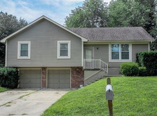 508 SE Sherri Ln, Blue Springs, MO 64014