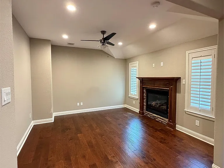 1710 Castlerock Dr — Photo 19