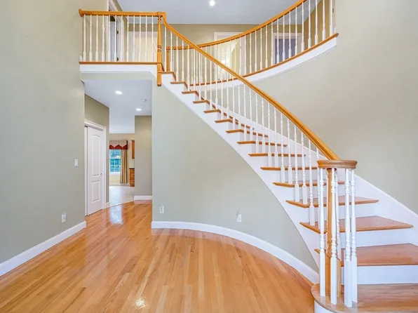 333 Chestnut St, Wilmington, MA 01887