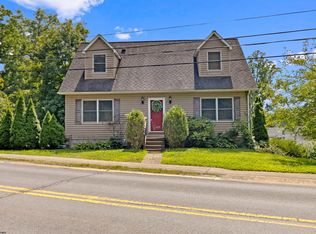 207 Willowdale Rd, Morgantown, WV 26505