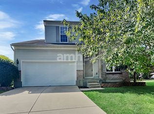 23 Woodsong Ct, Amelia, OH 45102