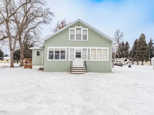 202 4th Ave N, Casselton, ND 58012