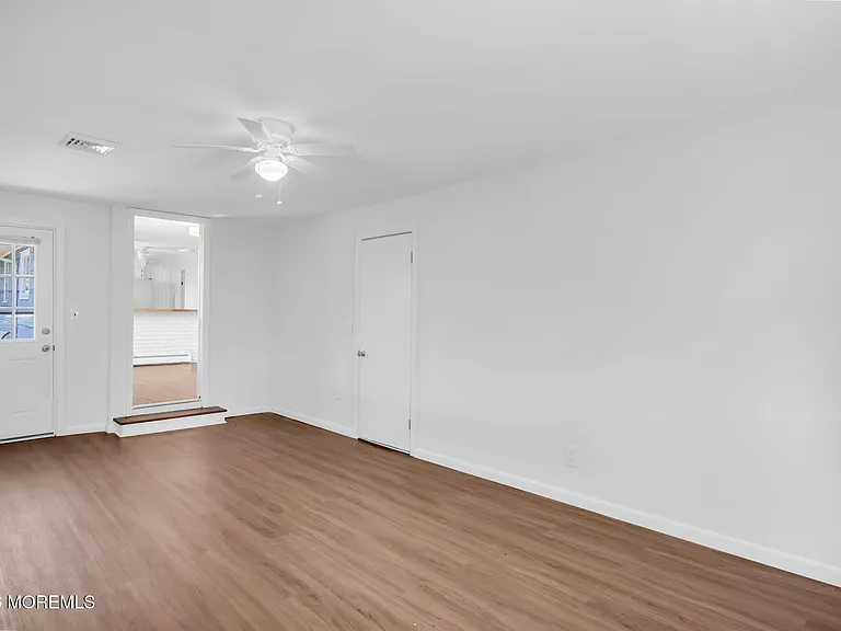 10 Harbour Way — Photo 24