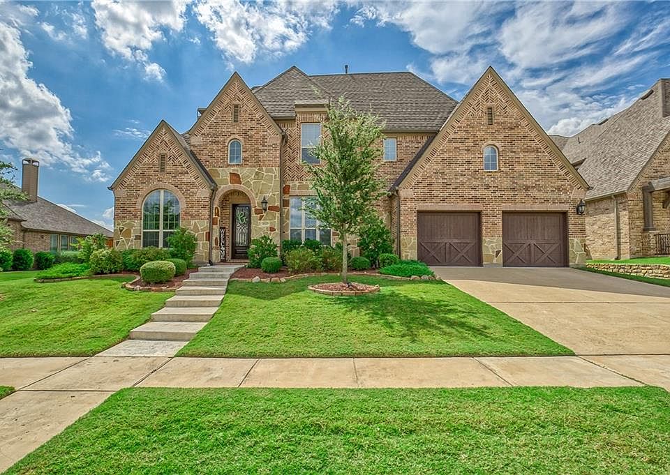 WELCOME TO 1020 TRUMAN IN LANTANA!