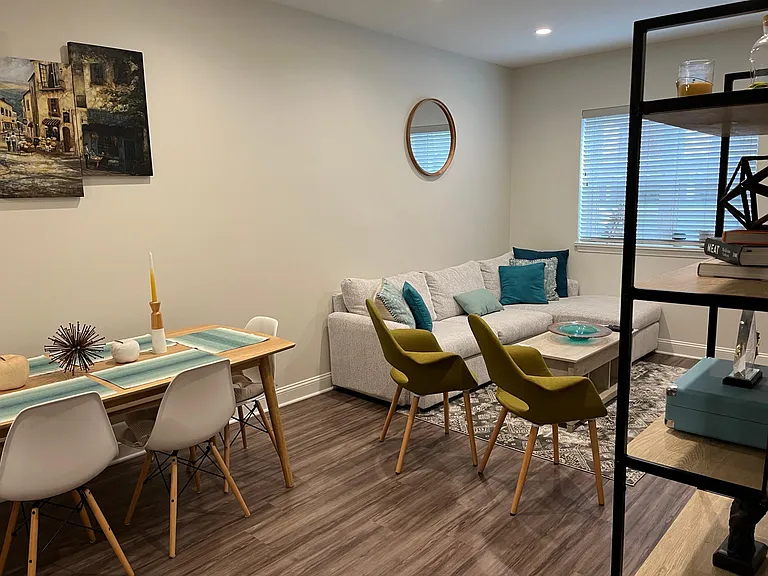 427 Washington Ave #1A — Photo 3