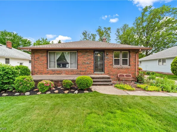 14431 James Ave, Maple Heights, OH 44137