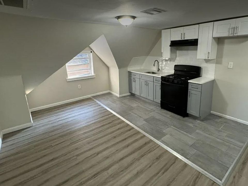1st image of 133 S 8th Ave #1