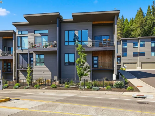 157 Shelton McMurphey Blvd, Eugene, OR 97401