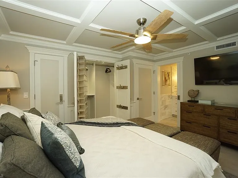 480 5th St S #102 — Photo 13