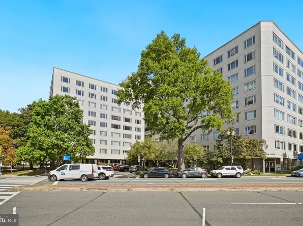 2475 Virginia Ave NW #223, Washington, DC 20037