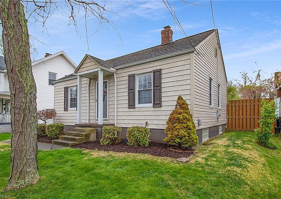 1st image of 1474 Huguelet St
