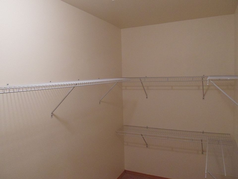 1st image of 9849 Overlook Dr NW