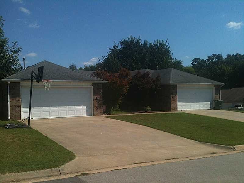 2nd image of 1872 N Caton Dr