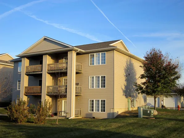 640 Magnolia Ln Unit 4, Marion, IA 52302