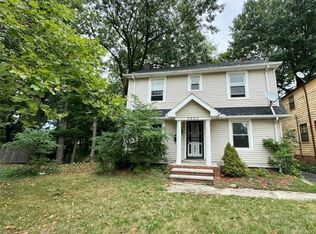 3663 Randolph Rd, Cleveland Heights, OH 44121