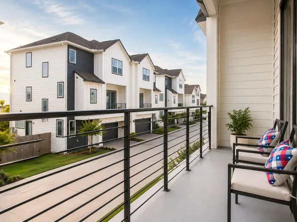 2204 Penny Derrick Ln, Houston, TX 77055