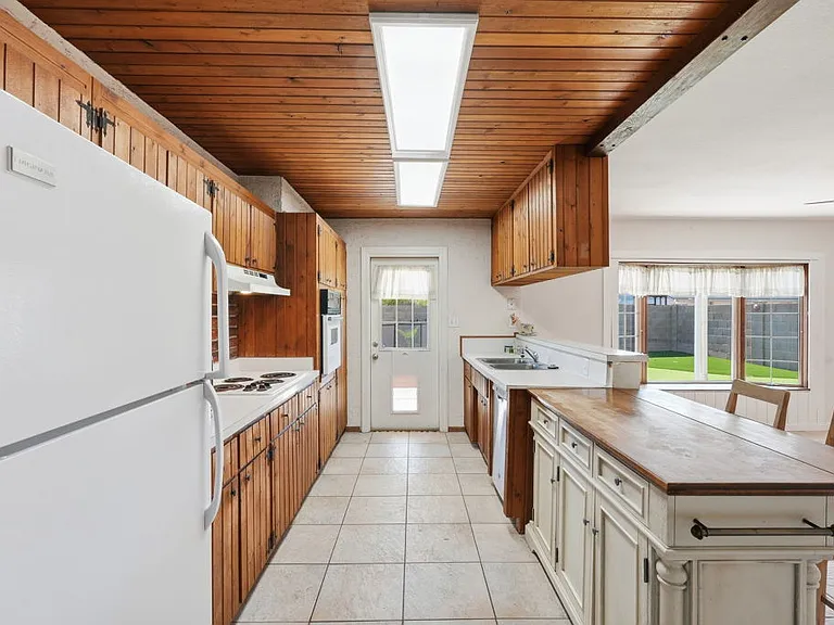 3215 S Kachina Dr — Photo 18